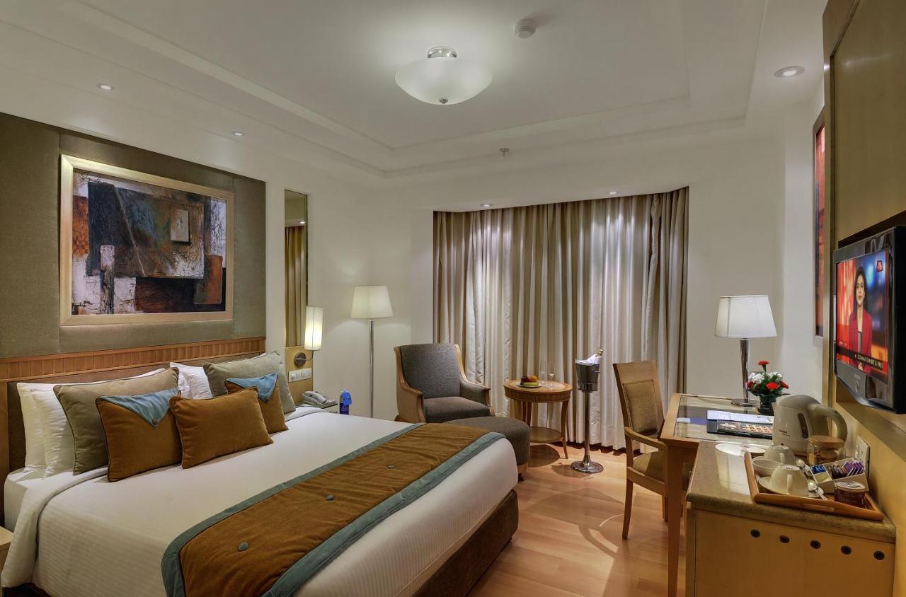 Inde Hotel Vista Woods Huda City Centre, Ґурґаон Екстер'єр фото