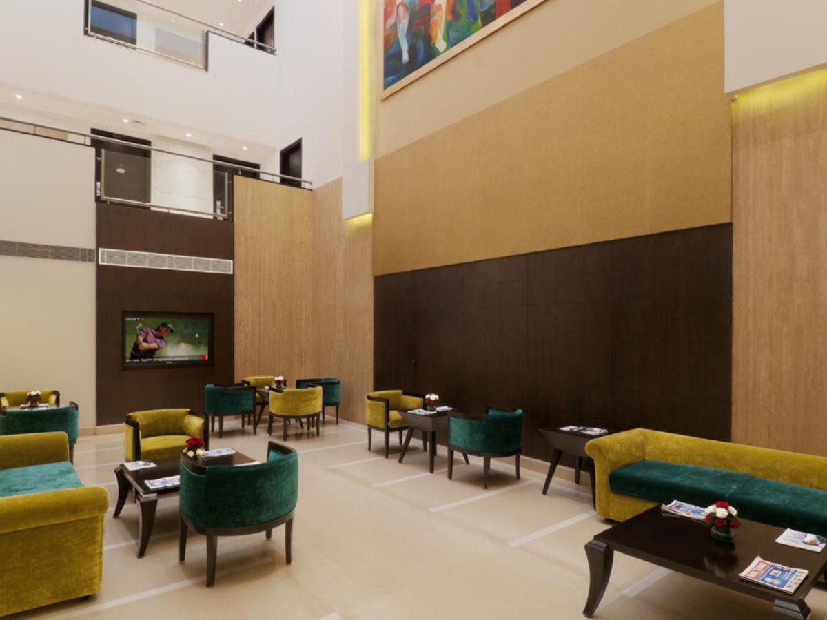 Inde Hotel Vista Woods Huda City Centre, Ґурґаон Екстер'єр фото