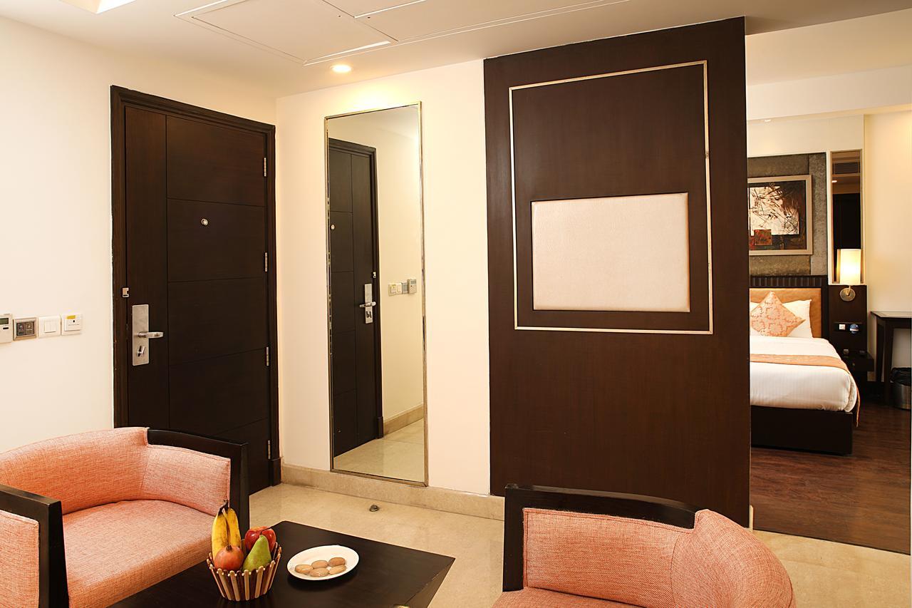 Inde Hotel Vista Woods Huda City Centre, Ґурґаон Екстер'єр фото