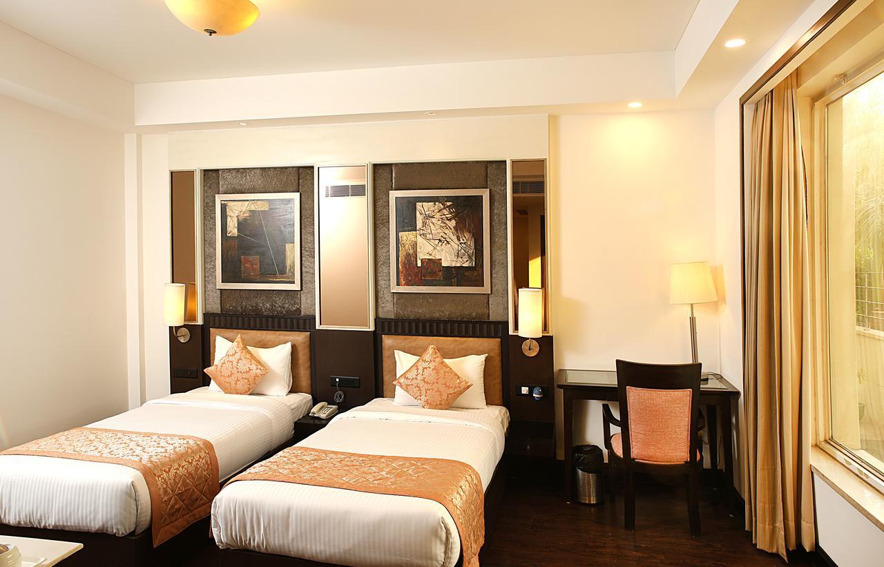 Inde Hotel Vista Woods Huda City Centre, Ґурґаон Екстер'єр фото