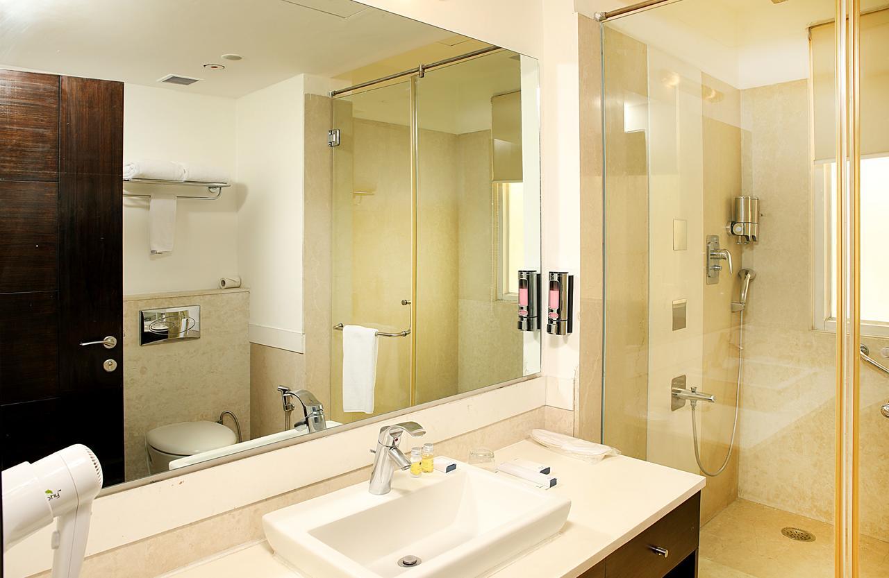 Inde Hotel Vista Woods Huda City Centre, Ґурґаон Екстер'єр фото