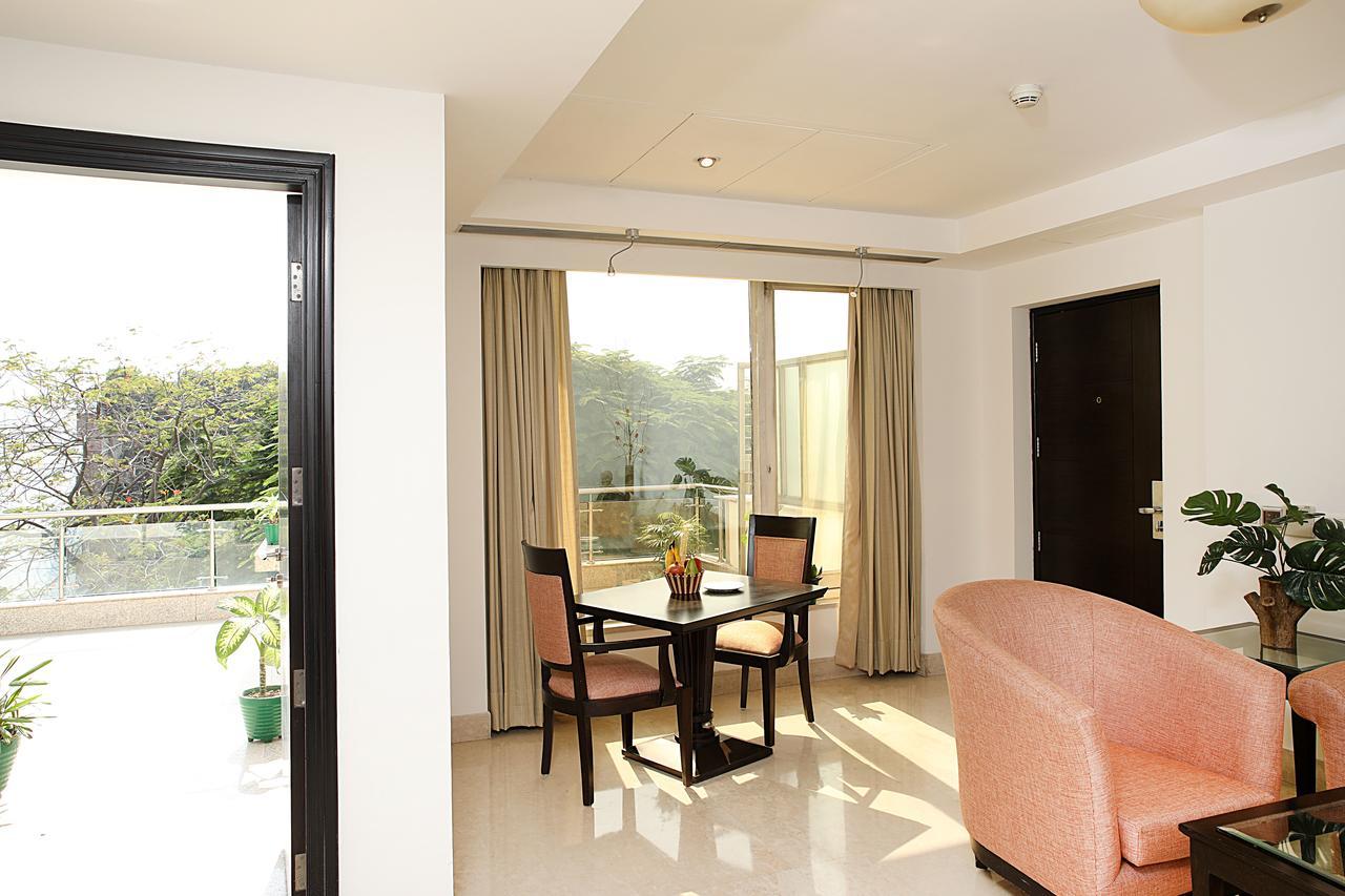 Inde Hotel Vista Woods Huda City Centre, Ґурґаон Екстер'єр фото