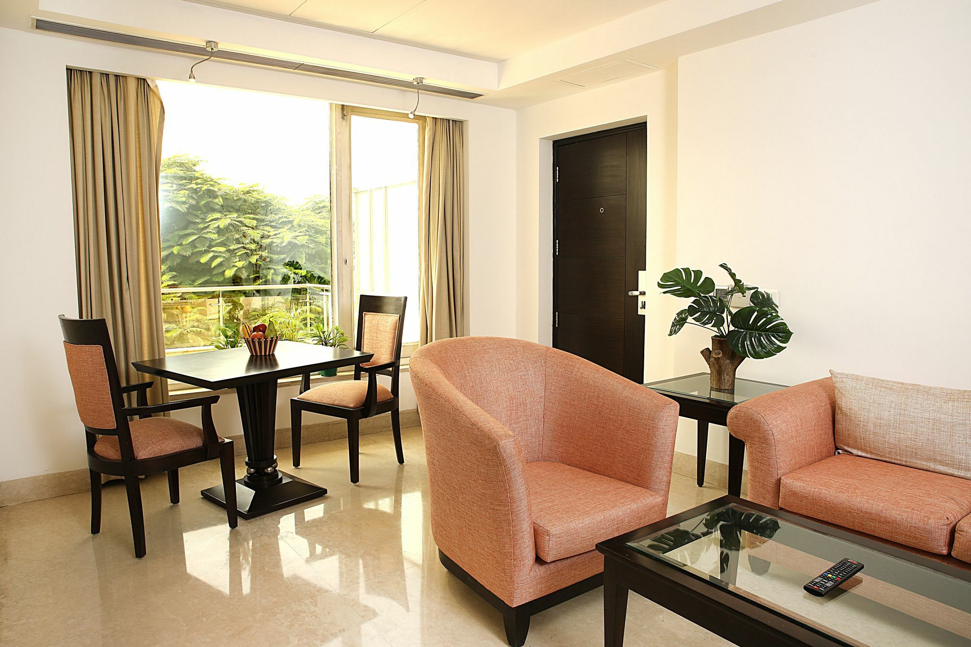 Inde Hotel Vista Woods Huda City Centre, Ґурґаон Екстер'єр фото