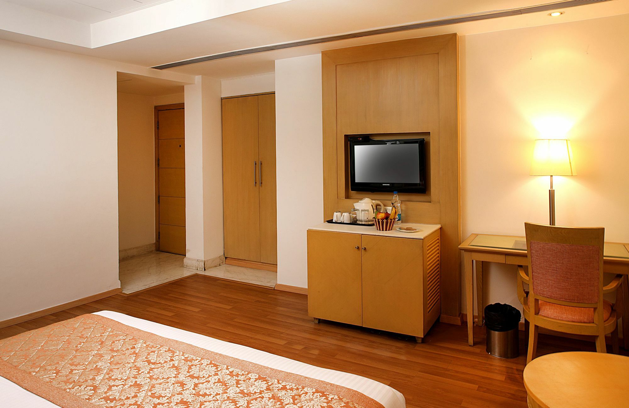 Inde Hotel Vista Woods Huda City Centre, Ґурґаон Екстер'єр фото