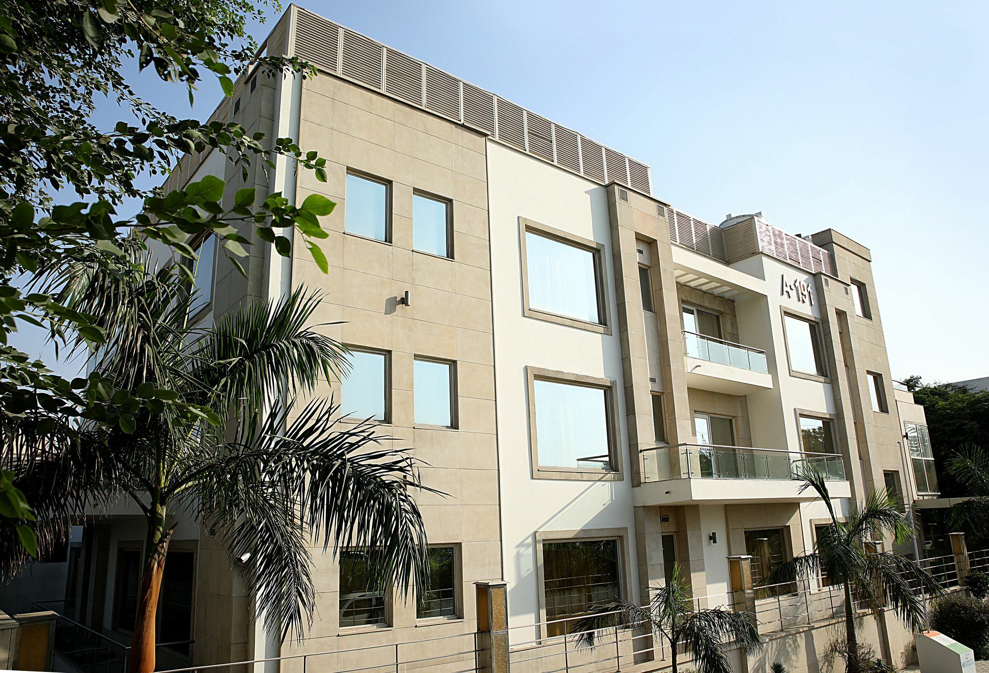 Inde Hotel Vista Woods Huda City Centre, Ґурґаон Екстер'єр фото